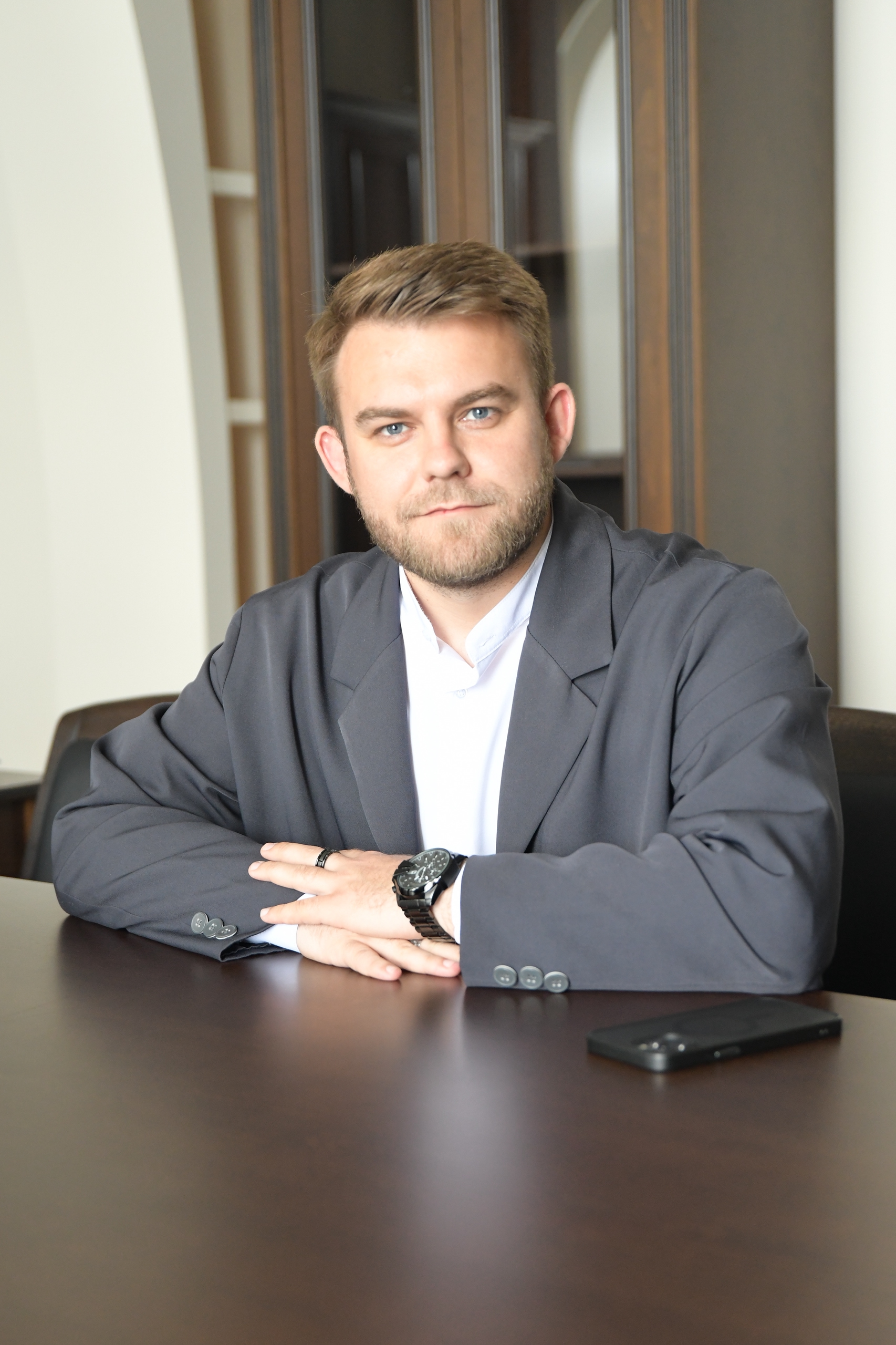 Антон Колмыков